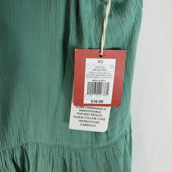 NWT Green Mossimo Crepe Cami Top With A Flowy Peplum Design Size XS - Picture 3 of 6